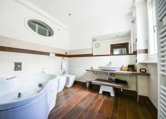 Altezza Aparthotel 4*