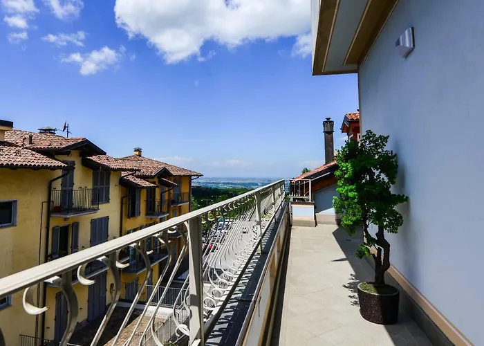 Altezza Aparthotel 4*